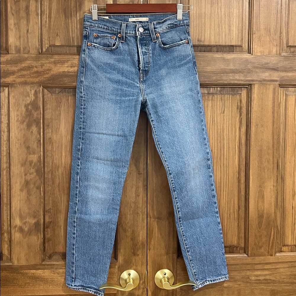 Levi’s wedgie fit 26 like new